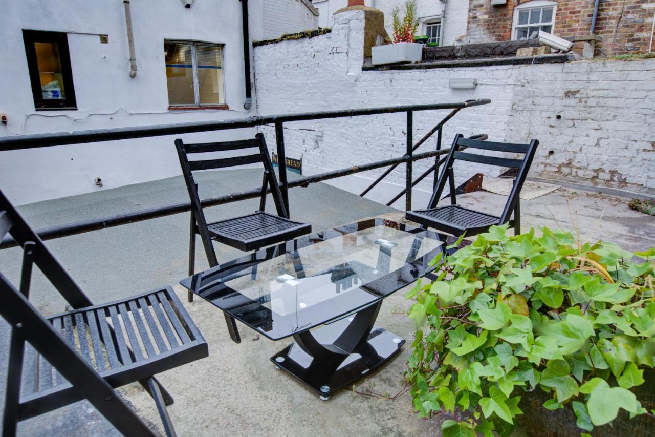 Studio With A Large Toilet And A Separate Room Budget Price Central London Eksteriør bilde