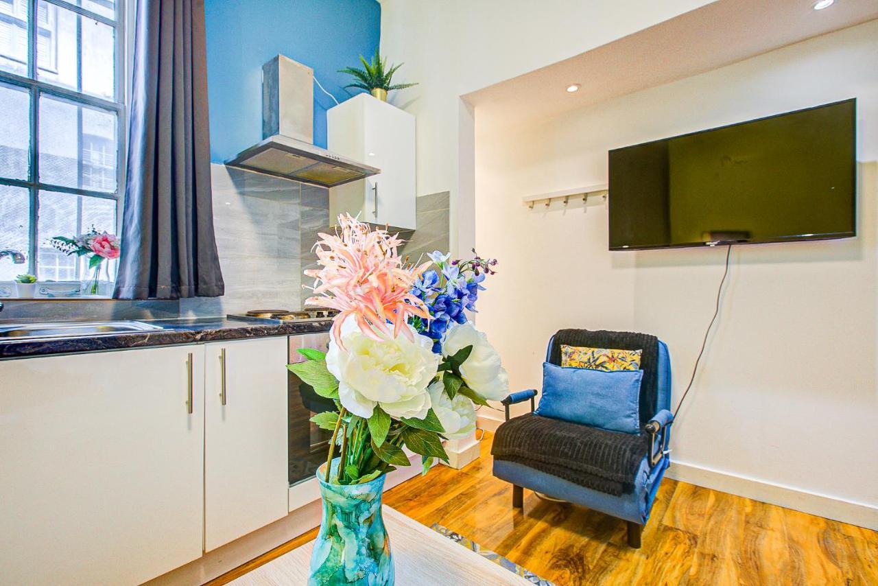 Studio With A Large Toilet And A Separate Room Budget Price Central London Eksteriør bilde