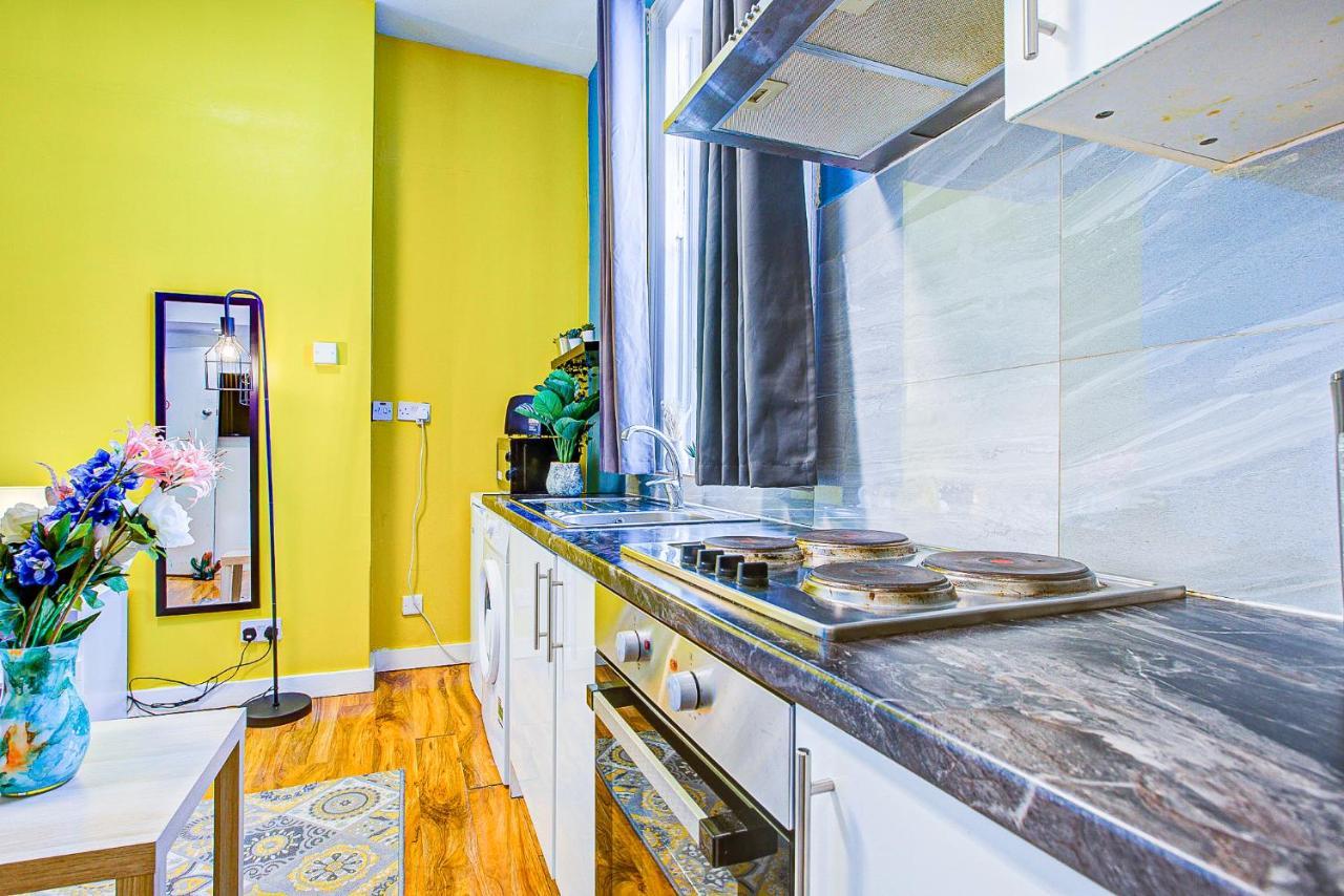 Studio With A Large Toilet And A Separate Room Budget Price Central London Eksteriør bilde