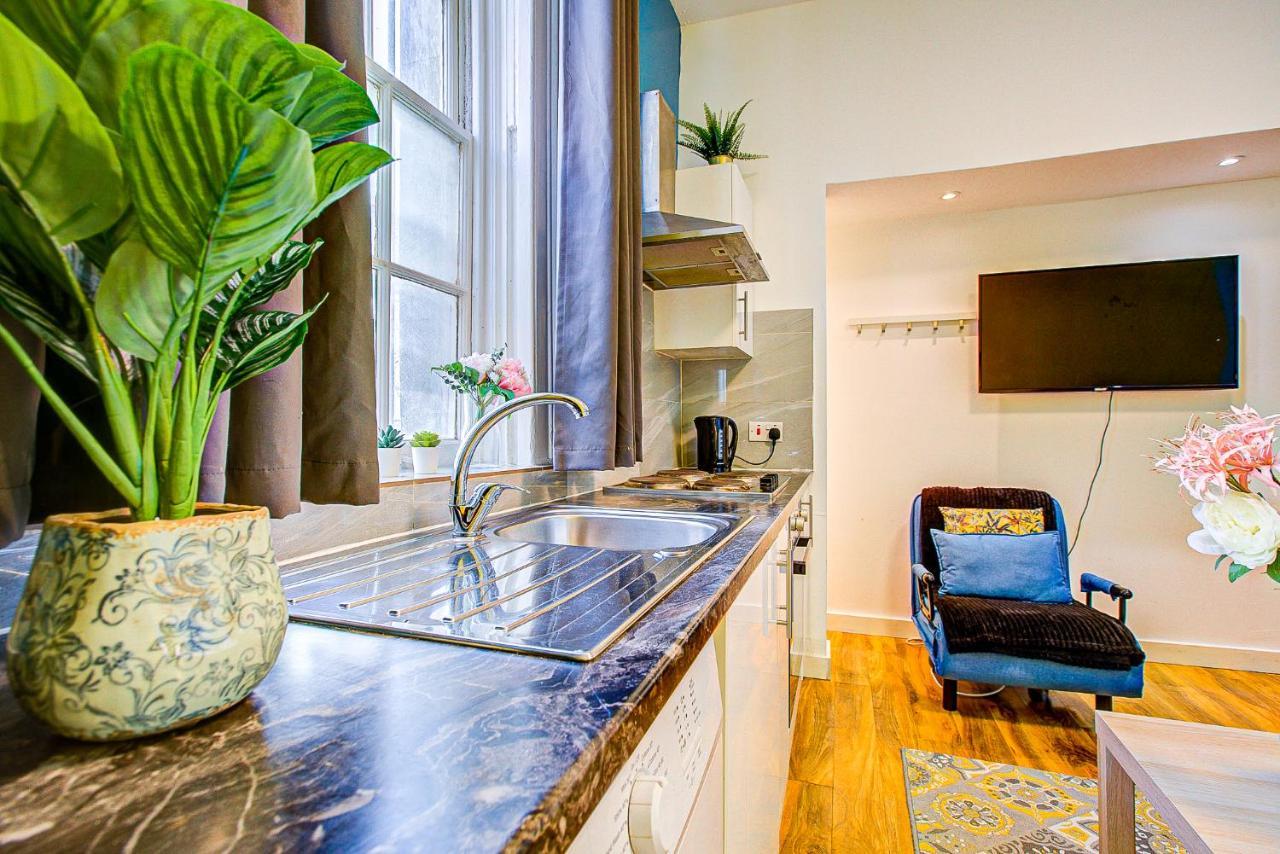 Studio With A Large Toilet And A Separate Room Budget Price Central London Eksteriør bilde