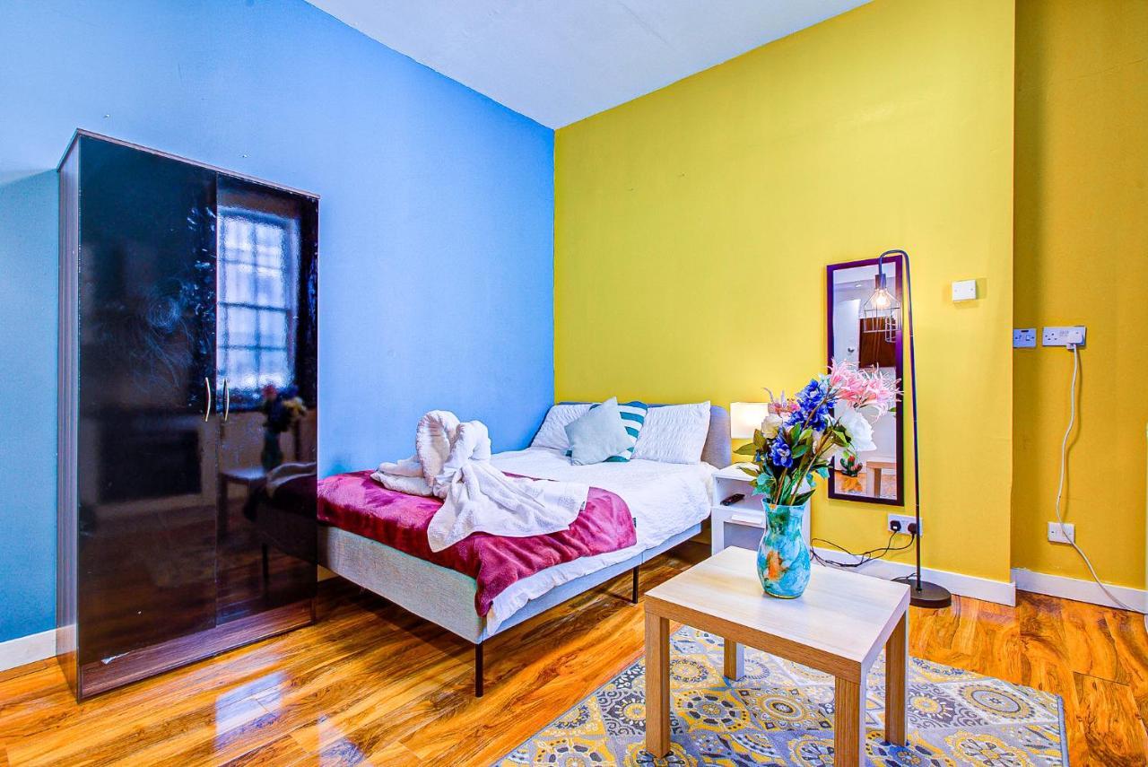 Studio With A Large Toilet And A Separate Room Budget Price Central London Eksteriør bilde